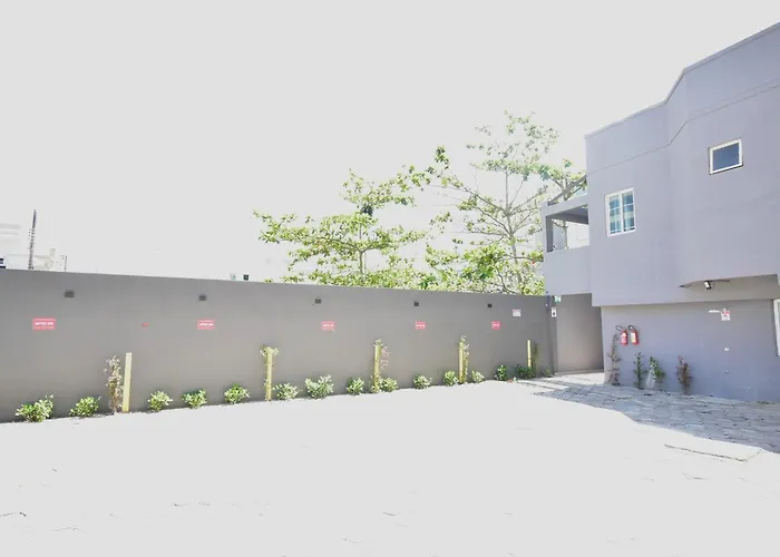 Residencial Melfi 3 - Apto 02 - Frente Avenida Bombinhas